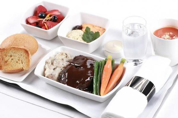 キャセイパシフィック航空、香港～マドリード線開設記念の新機内食メニューを提供