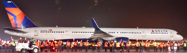デルタ航空、ロサンゼルス国際空港のターミナル移転を無事終了　民間航空史上最大規模