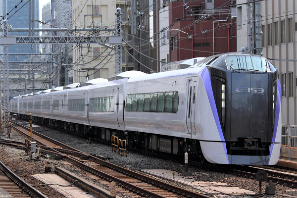 中央線特急「あずさ」「かいじ」、全て新型車両に　E257系は東海道線投入へ