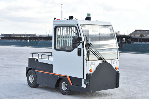 ANAと豊田自動織機、佐賀空港でトーイングトラクターの自動走行テスト実施