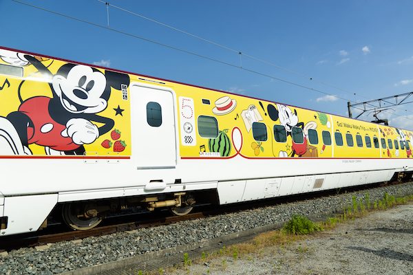 「JR九州 Waku Waku Trip 新幹線」第2弾が8月1日登場　ミッキーとミニーのデザイン