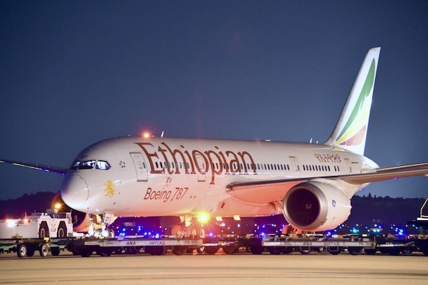安倍首相、エチオピアのアビィ首相と電話会談　エチオピア航空の日本線運航継続を要請