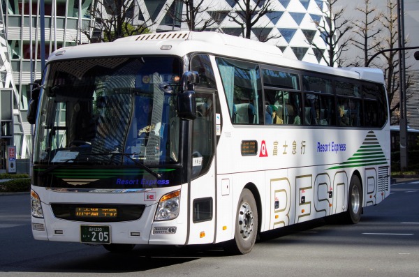 富士急行、新会社の富士急モビリティにバス事業譲渡　10月1日付で