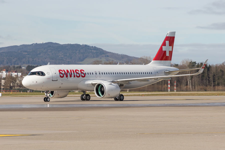 スイス、エアバスA320neoの初号機を受領