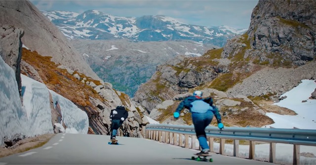 Downhill Longboarding（ダウンヒルロングスケートボード）