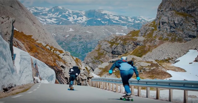 Downhill Longboarding（ダウンヒルロングスケートボード）