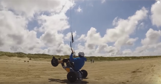 SNOW KITEBOARDING(スノーカイトボード)