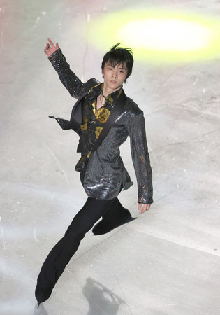 羽生結弦がアイスショーで演技＝北京五輪以来３カ月ぶり―フィギュアスケート