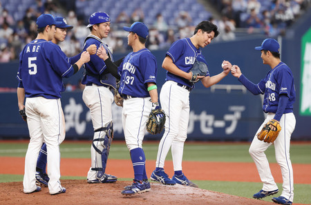 中日の大野雄、完投で３勝目＝プロ野球・オリックス―中日