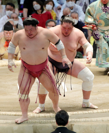 照ノ富士、逸ノ城がトップ並走＝正代はかど番脱出―大相撲名古屋場所１２日目