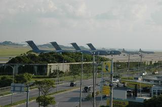 大気汚染・悪臭の原因は嘉手納基地か　海軍駐機場から黒色粒子