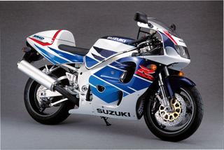 ナナハンブームが去っても過激に進化し続けたレーサーレプリカ 第8回：Suzuki GSX-R750(GR7DA)