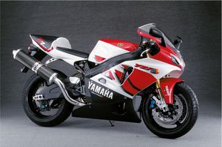ナナハンブームが去っても過激に進化し続けたレーサーレプリカ 第10回：Yamaha YZF-R7(RM01)