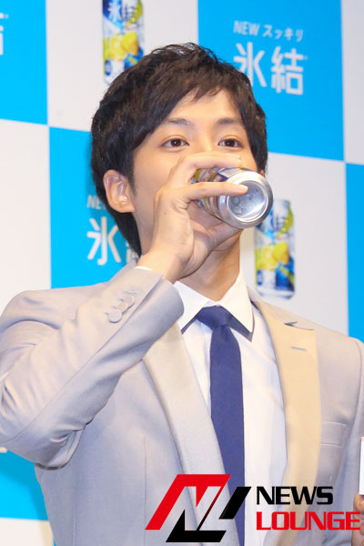 綾小路翔、すっぴん披露に「自分がこんな顔していたことも忘れていた」！松坂桃李、“リーゼント割り”披露