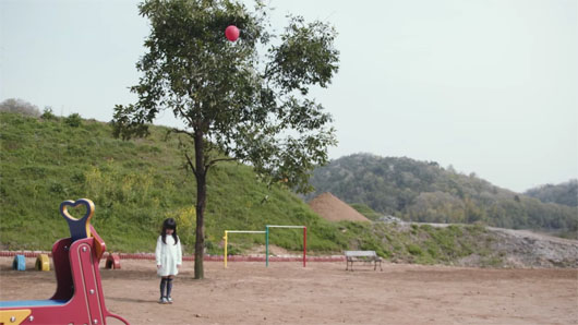 ロボティクスファッションクリエイター・きゅんくん、笑撃の動画デビュー「重機少女」初公開