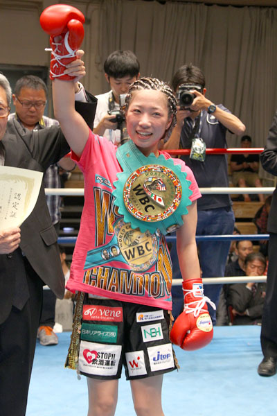 黒木優子、WBC女子世界ミニフライ級4度目防衛成功！「3日前に、転んで指の骨を折っていたかも・・・」