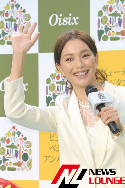 エビちゃん親友・押切もえの結婚祝福！「もう嬉しいですよ本当！」