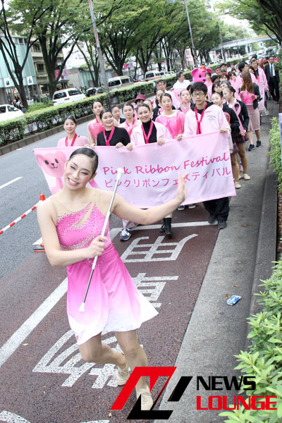 ももクロ百田夏菜子、乳がん啓発イベントで表参道パレード！高城の入浴時間は「洗ってるの？と思うほど」