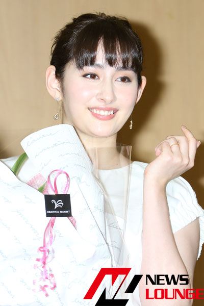 早見あかり約30分の婚約会見！ももクロ・百田夏菜子から「ちょっ……ちょ！あかりん結婚するの！？」