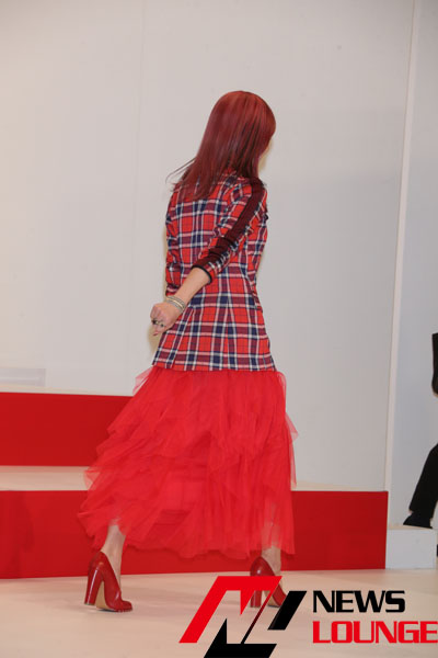 LiSA紅白歌合戦会見で「パプリカ」振り付け見せるお茶目さ＆可愛さ全開！感謝したい人へ1番最初に挙がったのは「ファン」【会見コメント全文】19
