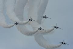 小松基地航空祭 ブルーインパルスの曲技飛行などにファン14万7千人が来場