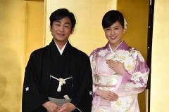 片岡愛之助＆藤原紀香 結婚会見「辛い時こそスクラムを組んで幸せに」