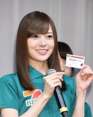 乃木坂46 「セブン−イレブン乃木坂46店」がオープン、店長に白石麻衣