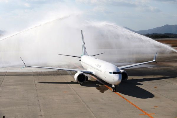 シンガポール民間航空局、ボーイング737 MAXの運航停止を指示