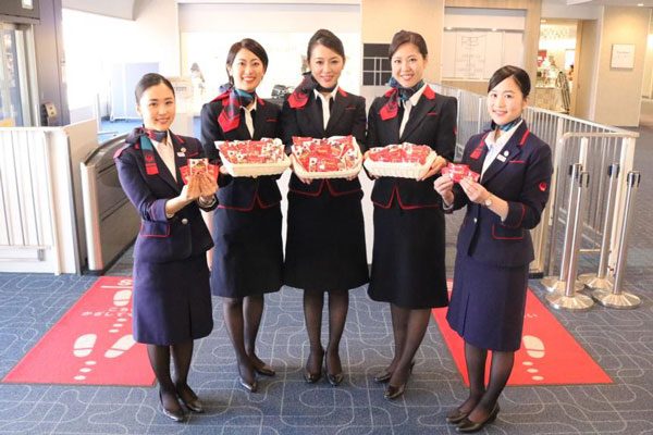 JAL、バレンタインデーにオリジナルデザインのチョコレート提供