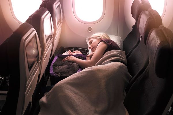 ニュージーランド航空、エコノミークラス「スカイカウチ」に新機能