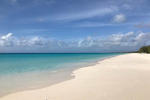 ウベア島　ビーチ