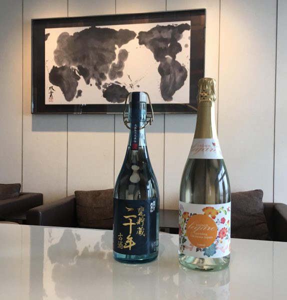 JAL、琉球泡盛を一部ラウンジで提供　「國酒・琉球泡盛応援プロジェクト」で