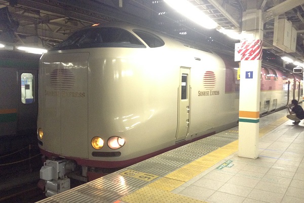 寝台特急「サンライズ出雲」号、京都始発で運行　出雲市まで約半日の旅