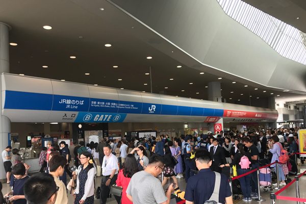 関西3空港の地震の影響、伊丹空港の施設で被害　負傷者なし