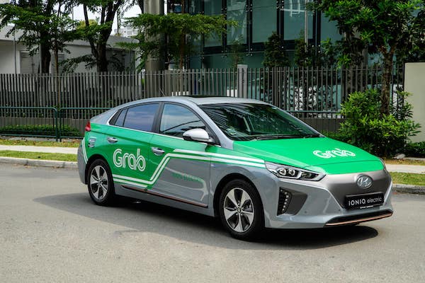 Grab、中国ネット保険大手と合弁会社　アプリで保険販売