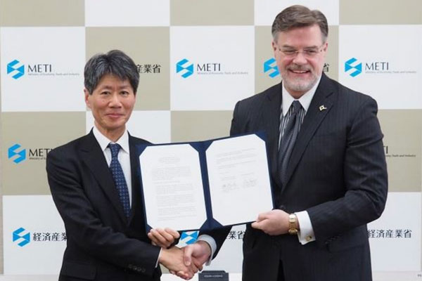 ボーイングと経済産業省、将来の航空機に必要となる技術分野で協力