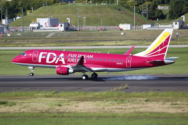 フジドリームエアラインズ（エンブラエル175型機、提供：FDA）