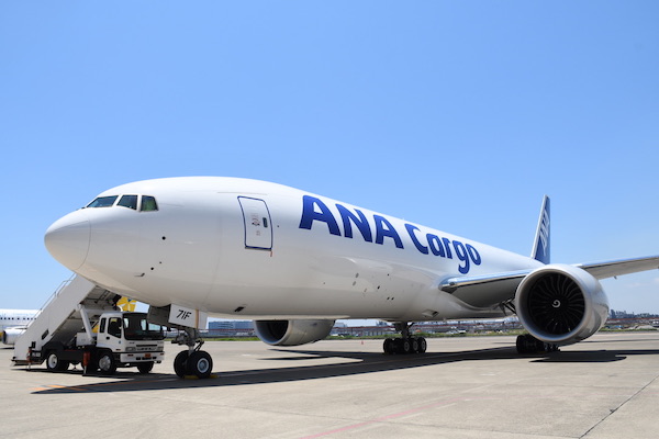 ANA、ボーイング777F公開　搭載重量倍増で輸送力強化へ