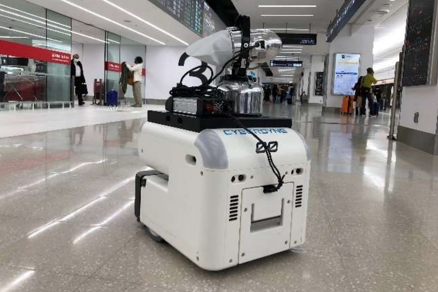 羽田空港、自動消毒ロボット導入　T1到着エリアに