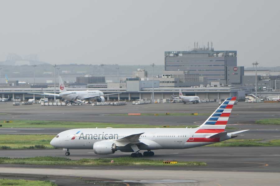 アメリカン航空と親会社、28億米ドルを返済