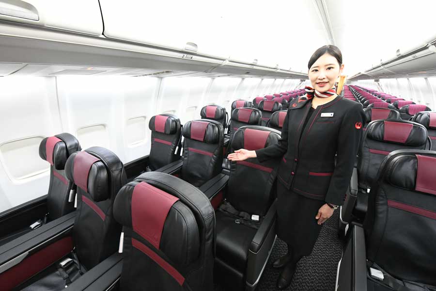 JAL、新クラスJを公開　ボーイング737-800型機計13機に導入、11月運航開始へ