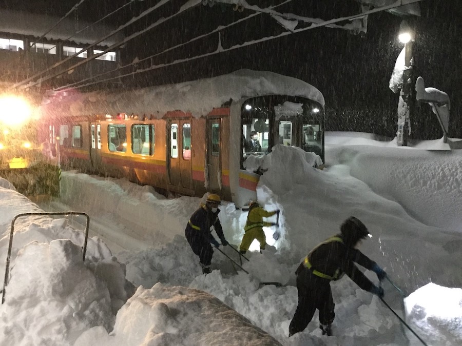 JR上越線、大雪で六日町〜水上駅間終日運転見合わせ　東北・信越では大雪・強風でダイヤ乱れるおそれ