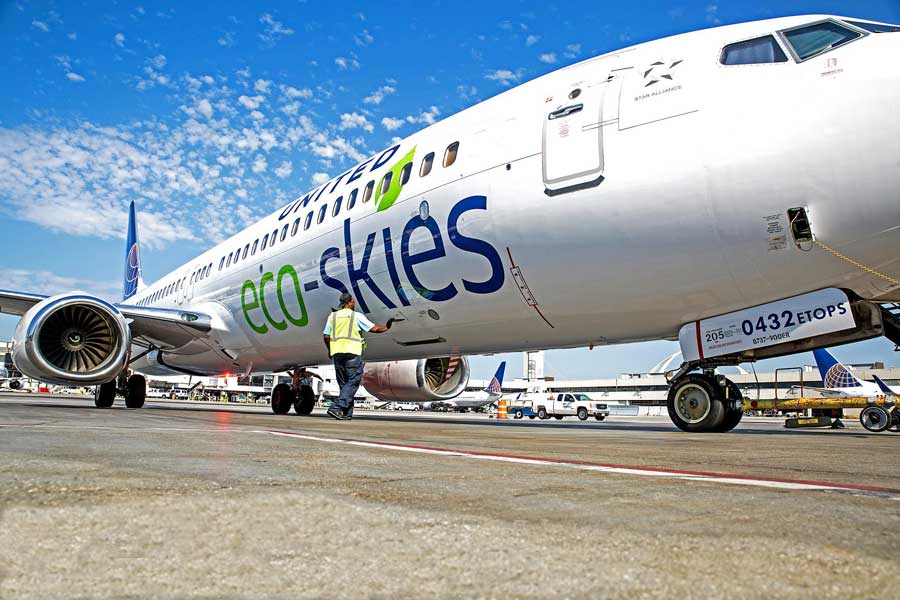 ユナイテッド航空、顧客11社と持続可能な航空燃料への転換に向けた取り組み開始