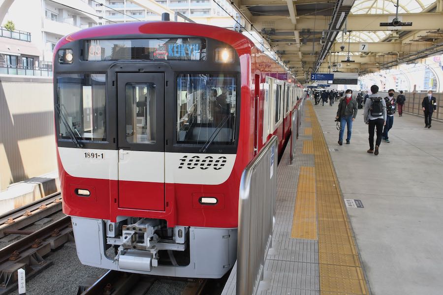 まるで新形式　京急、L/Cシートなど「初」づくしの新1000形登場（写真21枚）