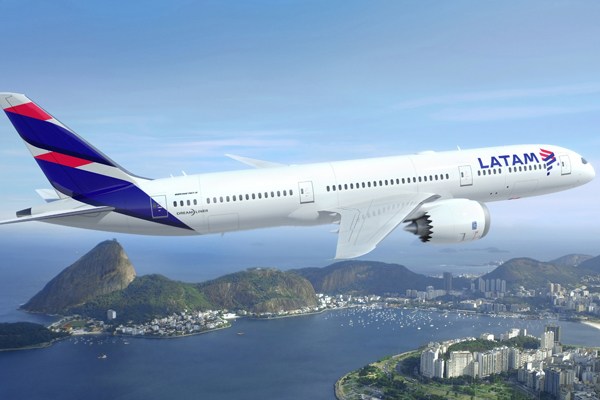 ラタム航空グループ、都内でブランド発表会開催　新塗装で1機当たり20キロ軽量化