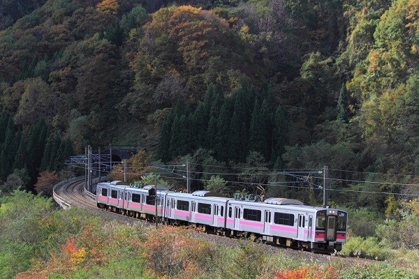 JR全線が乗り降り自由の「秋の乗り放題パス」、10月8日利用開始　北海道新幹線オプション券も