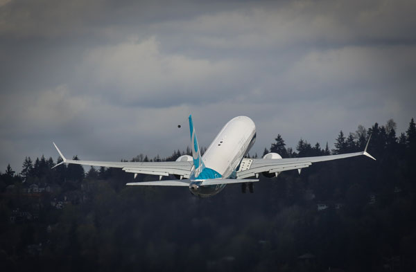 ボーイング、737 MAX 9の初飛行に成功