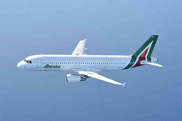 イタリア政府、アリタリア-イタリア航空に追加融資　売却交渉期限延長