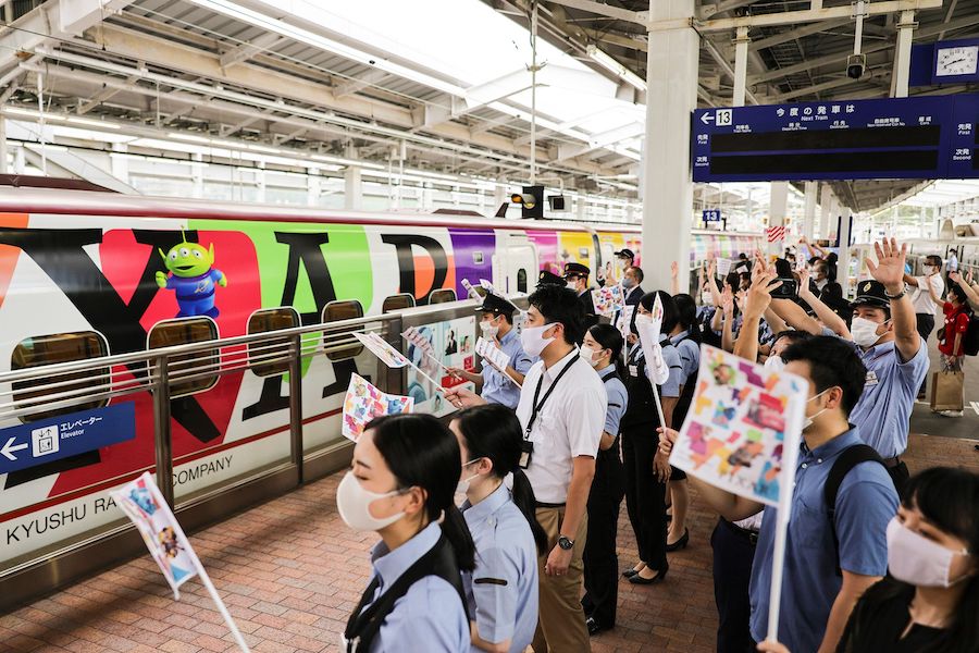 JR九州、「ピクサー新幹線」出発　2021年5月頃まで運行