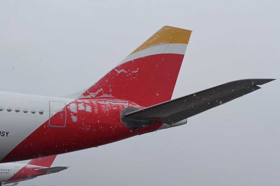 マドリードで大雪、イベリア航空機22機が代替空港へ